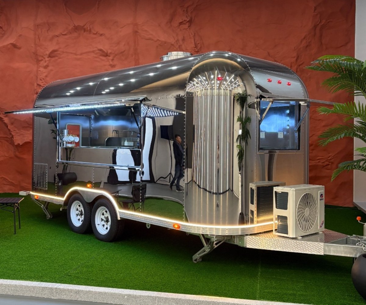 TRAVA S500 foodtruck